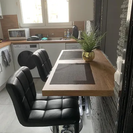 Cosy Et Lumineux Proche Du *